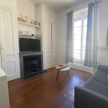 Apartment Notre Dame-charmant 2 Couchages- Part Dieu Lyon