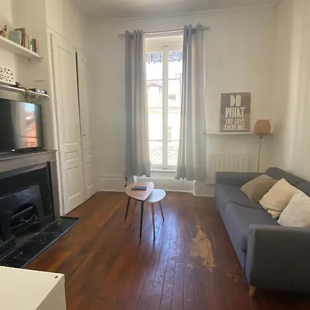 Notre Dame-charmant 2 Couchages- Part Dieu Apartment